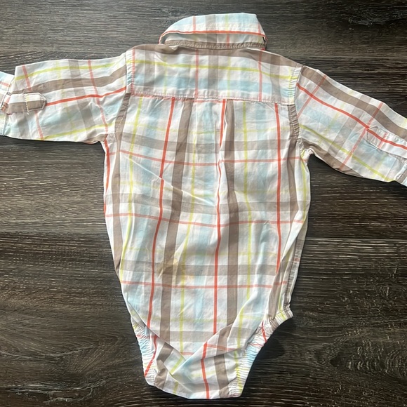 🚥3/$12🚥 Carter’s button down onesie. - Picture 5 of 6